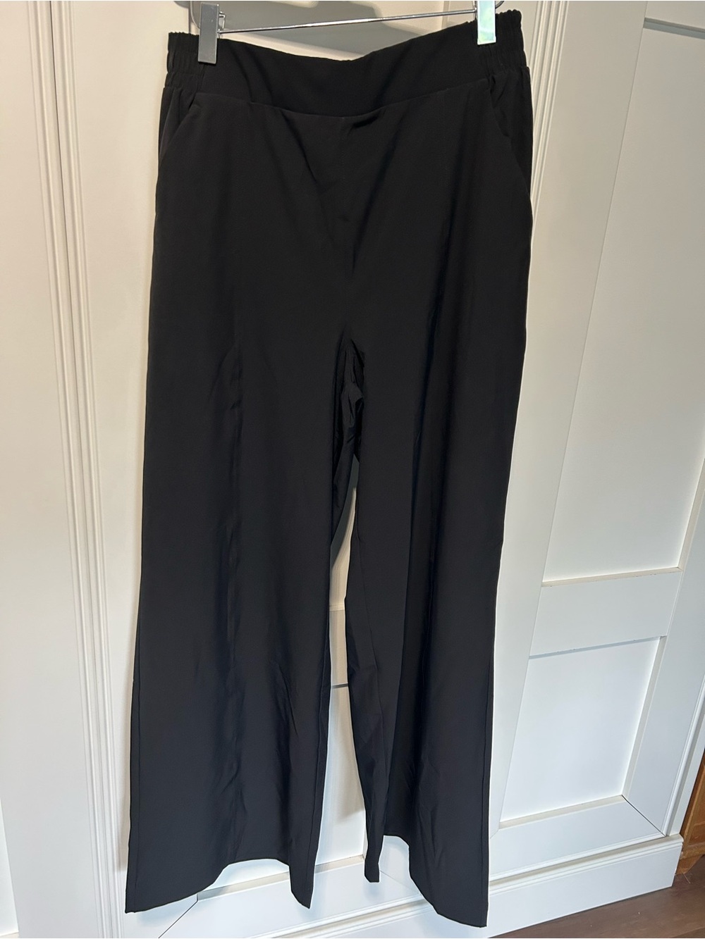 Fabletics Black Wide-Leg Pull-On Pants